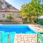 Palataki Ii Villa *