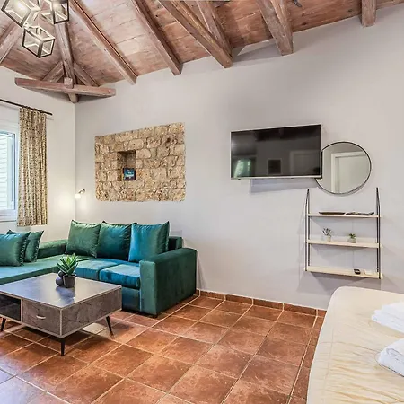 Villa Palataki Ii